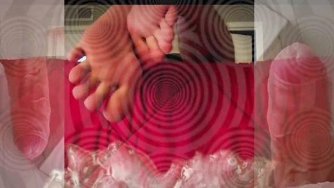 Twink's feet get worshipped for a gay cumshot by Cashmasterangel